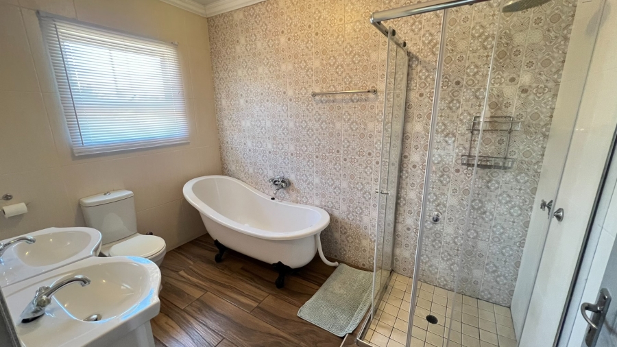 8 Bedroom Property for Sale in Pellissier Free State